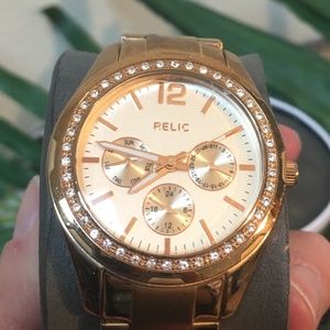 Relic gold watch water resistant rhinestones EUC